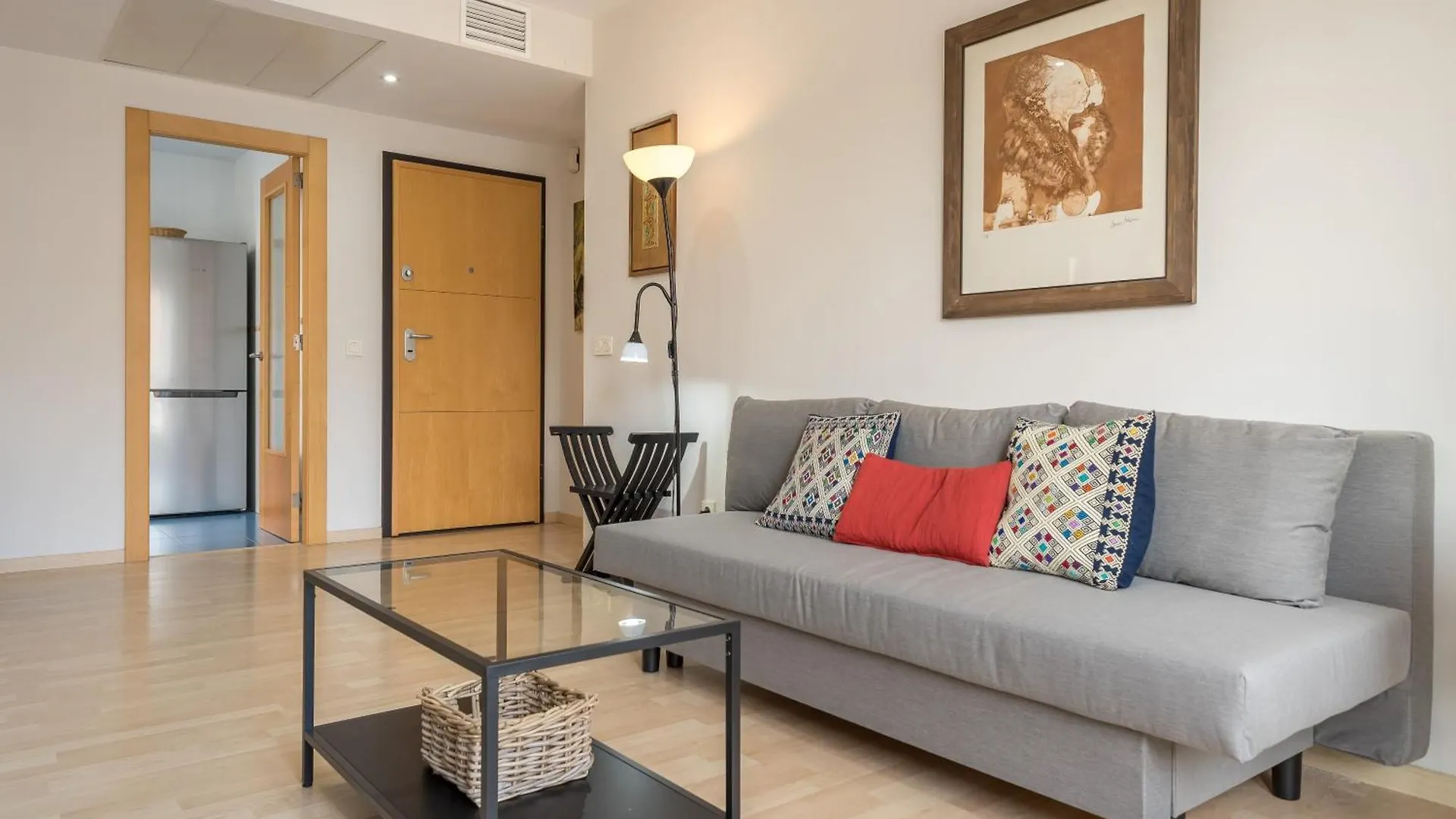 Atico Con Terraza Y Vistas, Parking Gratuito contacts